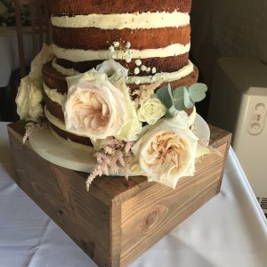 naked wedding cake, ufton court
