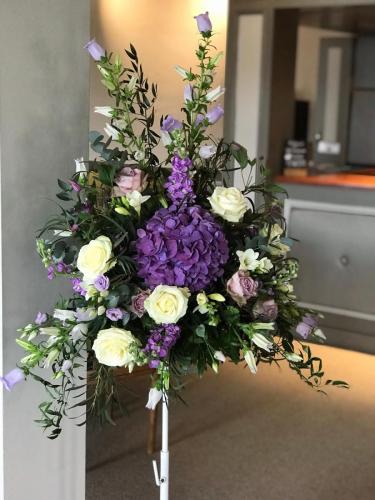 Pedestal Arrangement